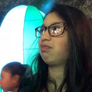 Meet your Posher, Yamileth